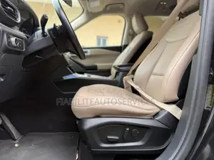 Ford Explorer XLT 2021 Noir