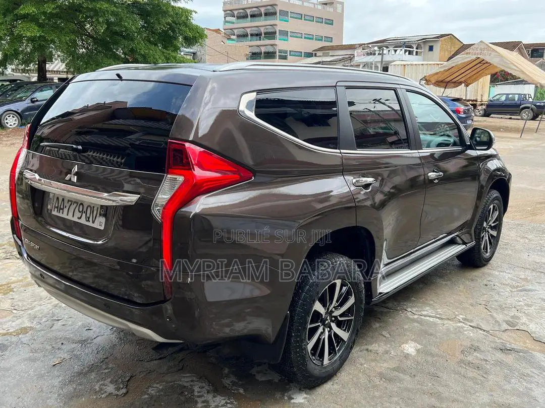 Mitsubishi Pajero 2020 Noir