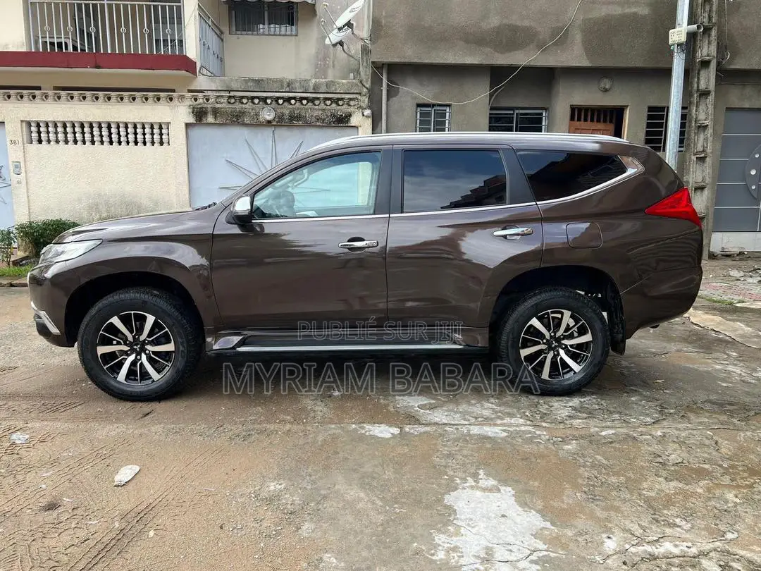 Mitsubishi Pajero 2020 Noir
