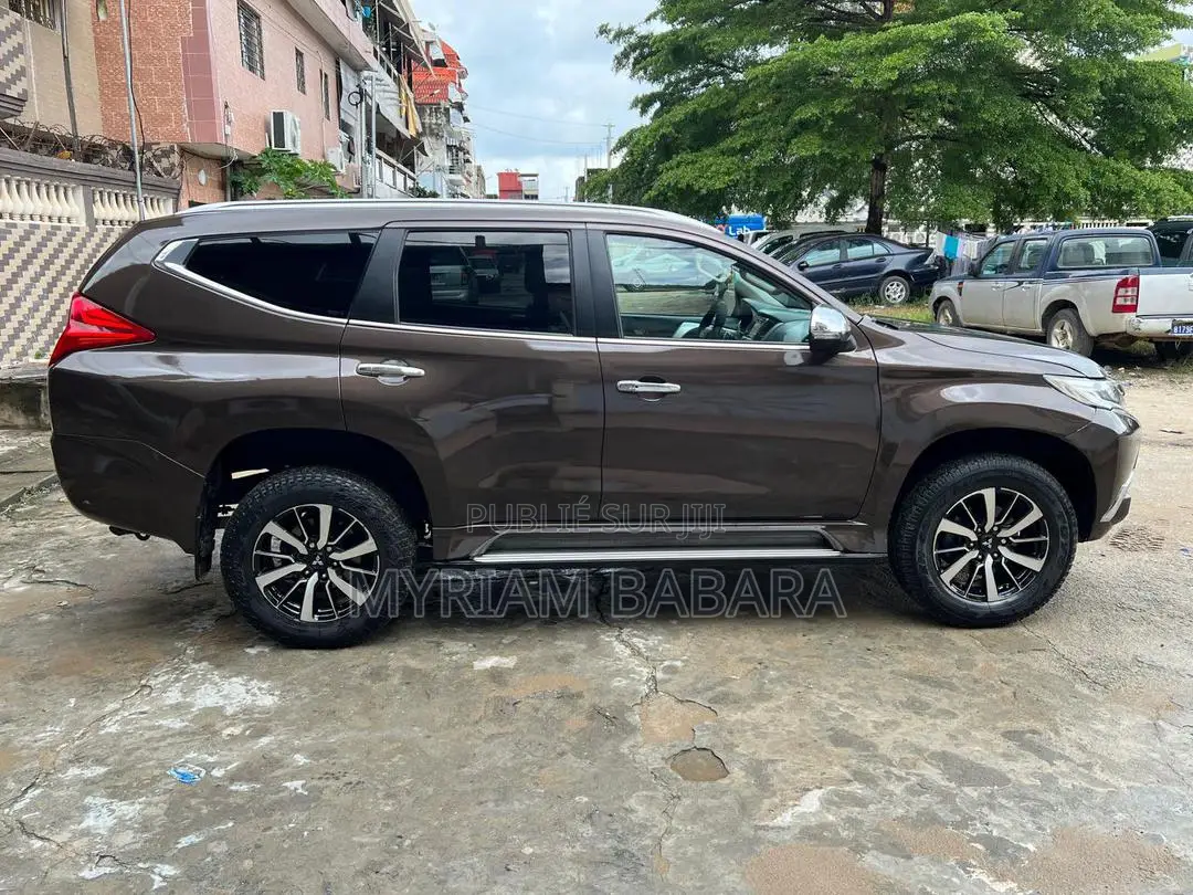 Mitsubishi Pajero 2020 Noir