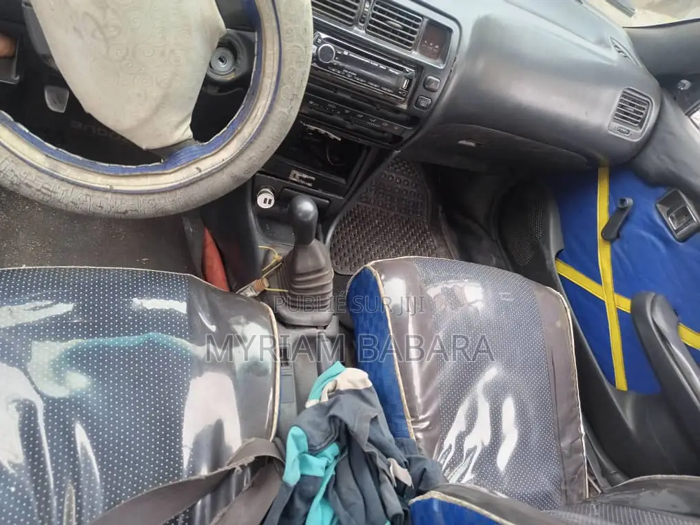 Toyota Corolla 1999 Bleu