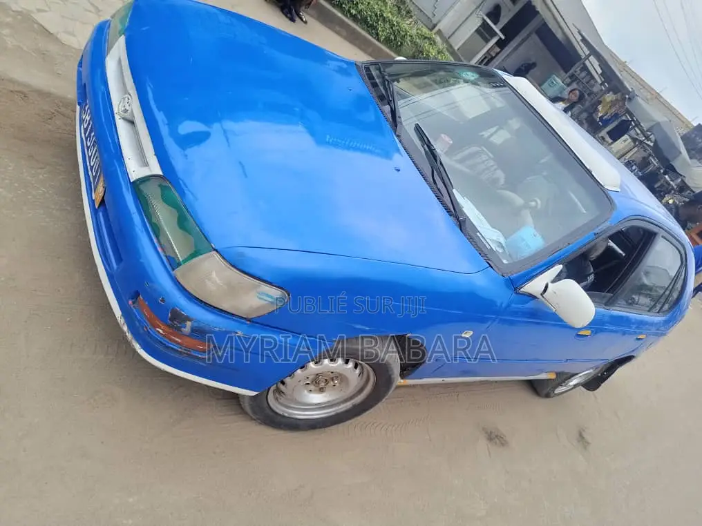 Toyota Corolla 1999 Bleu