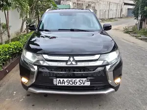 Photo - Mitsubishi Outlander 2016 Noir