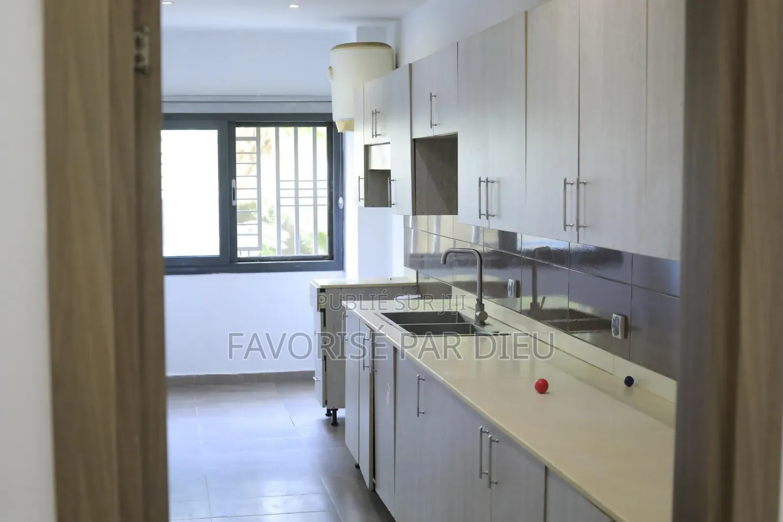 3chbre Appartement dans Cocody à Louer