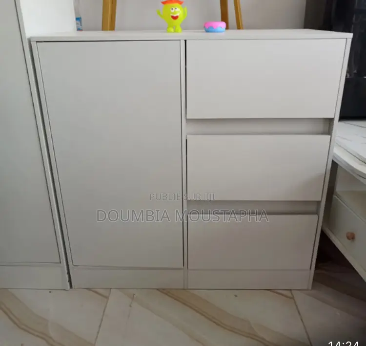 Les Meubles Importés De La Chine À Bon Prix