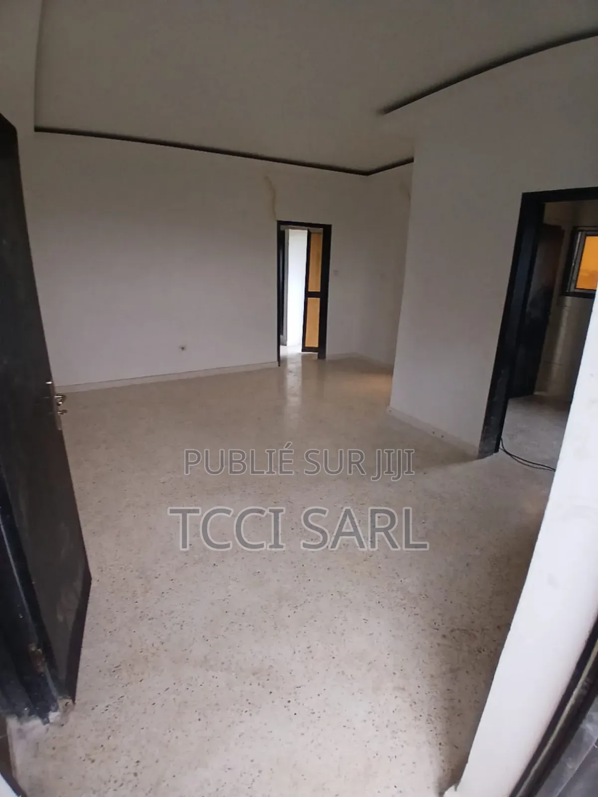 1chbre Chambre et salon dans Tcci Sarl, Cocody à Louer