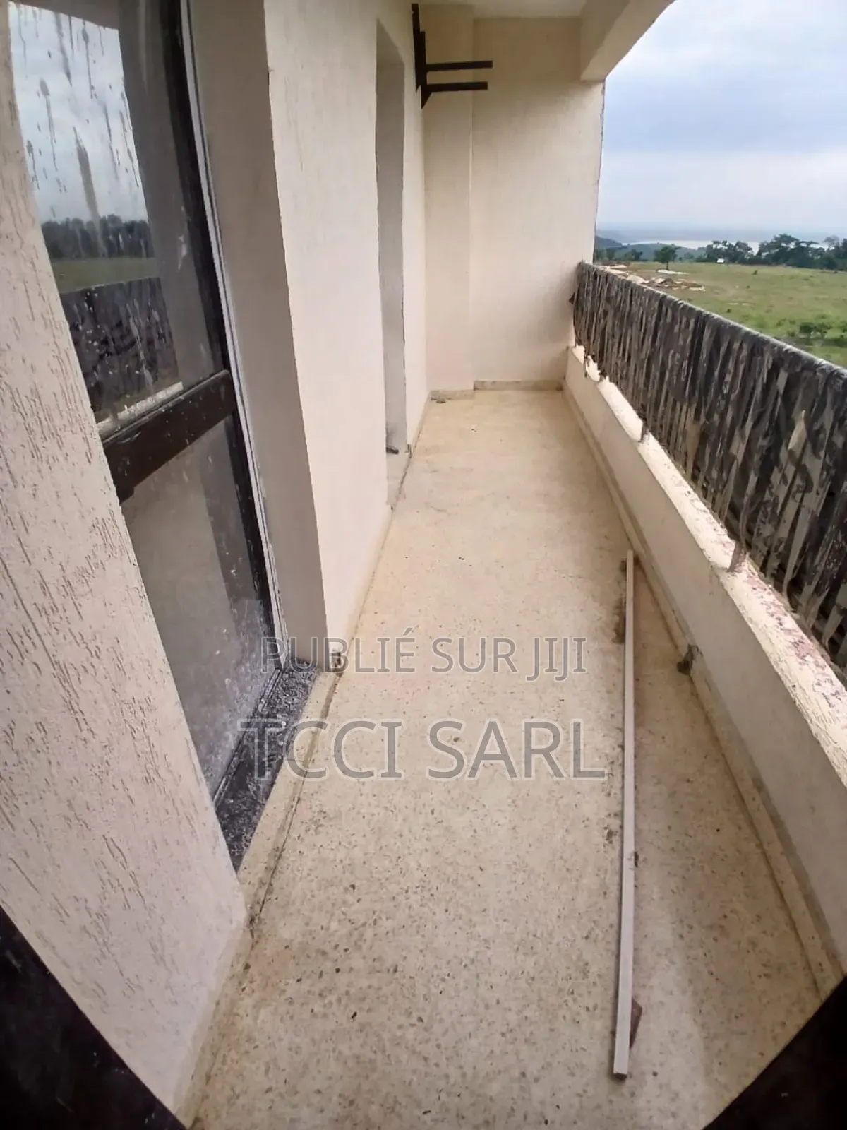 1chbre Chambre et salon dans Tcci Sarl, Cocody à Louer