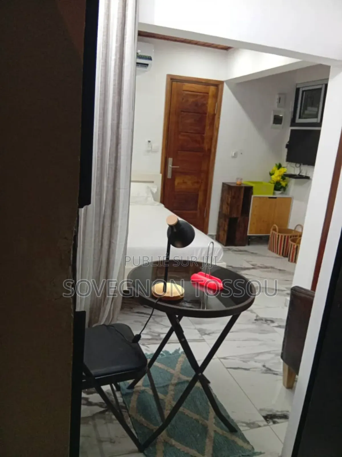 Furnished 1chbre Studio dans Location Meublée, Cocody à Louer