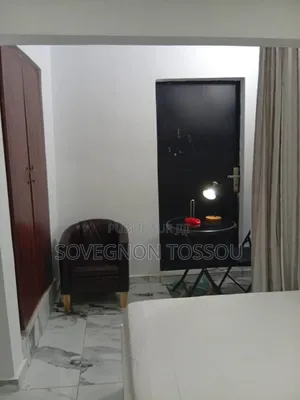 Furnished 1chbre Studio dans Location Meublée, Cocody à Louer