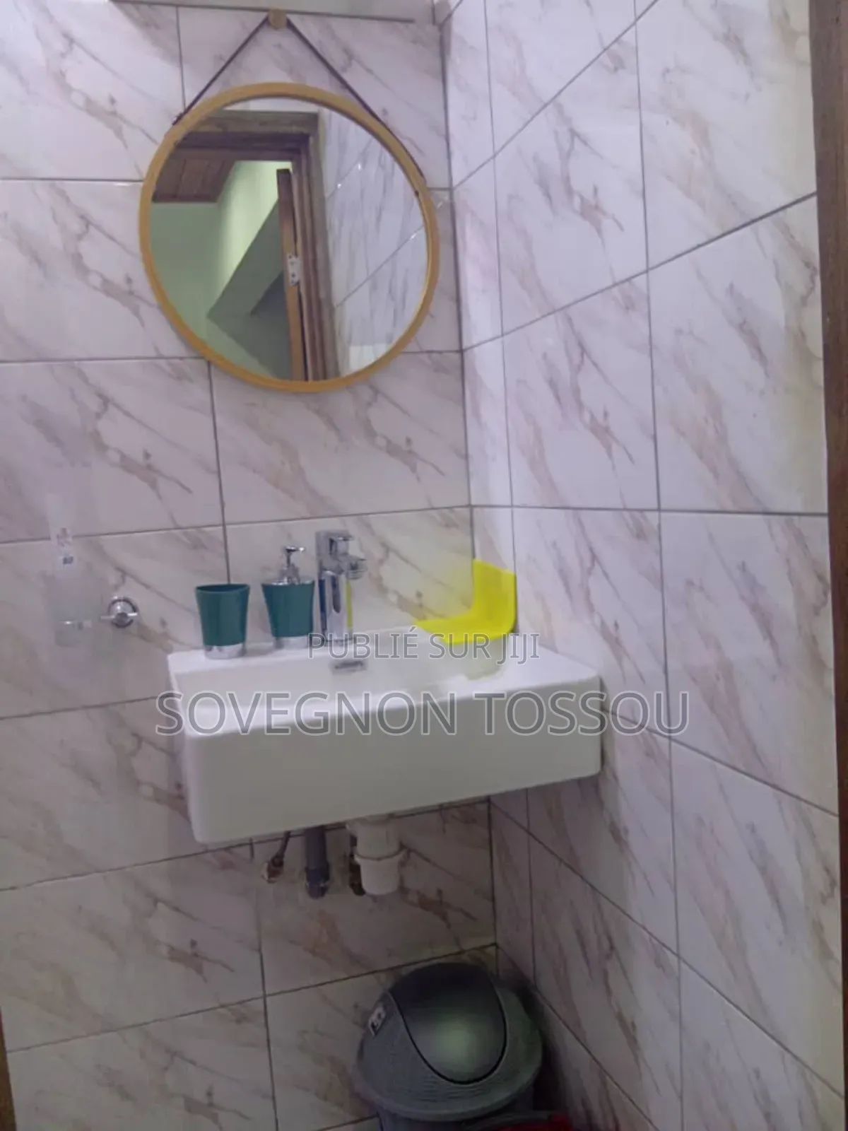 Furnished 1chbre Studio dans Location Meublée, Cocody à Louer