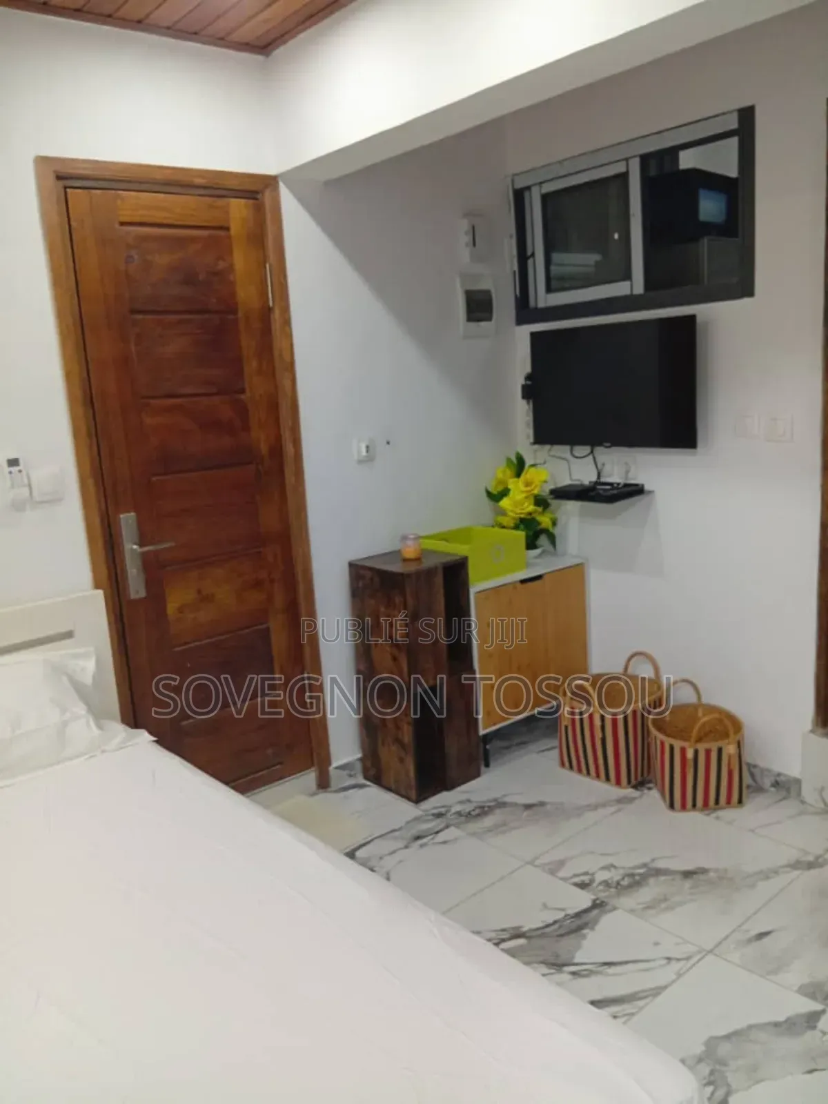 Furnished 1chbre Studio dans Location Meublée, Cocody à Louer