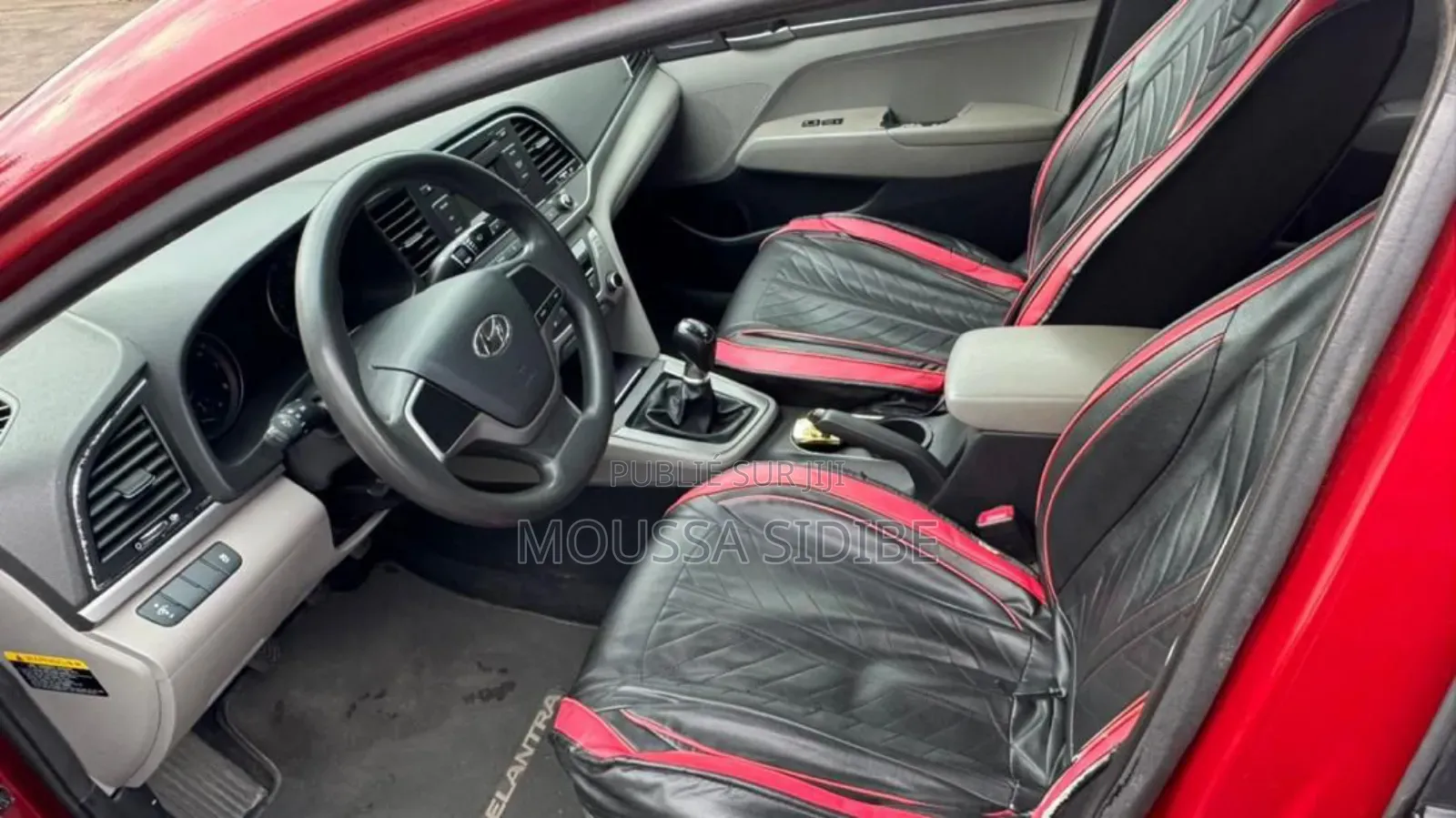 Hyundai Elantra 2018 Rouge