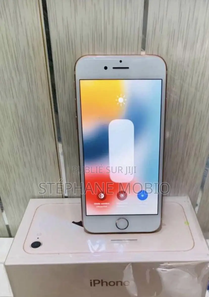 New Apple iPhone 8 128 GB Doré