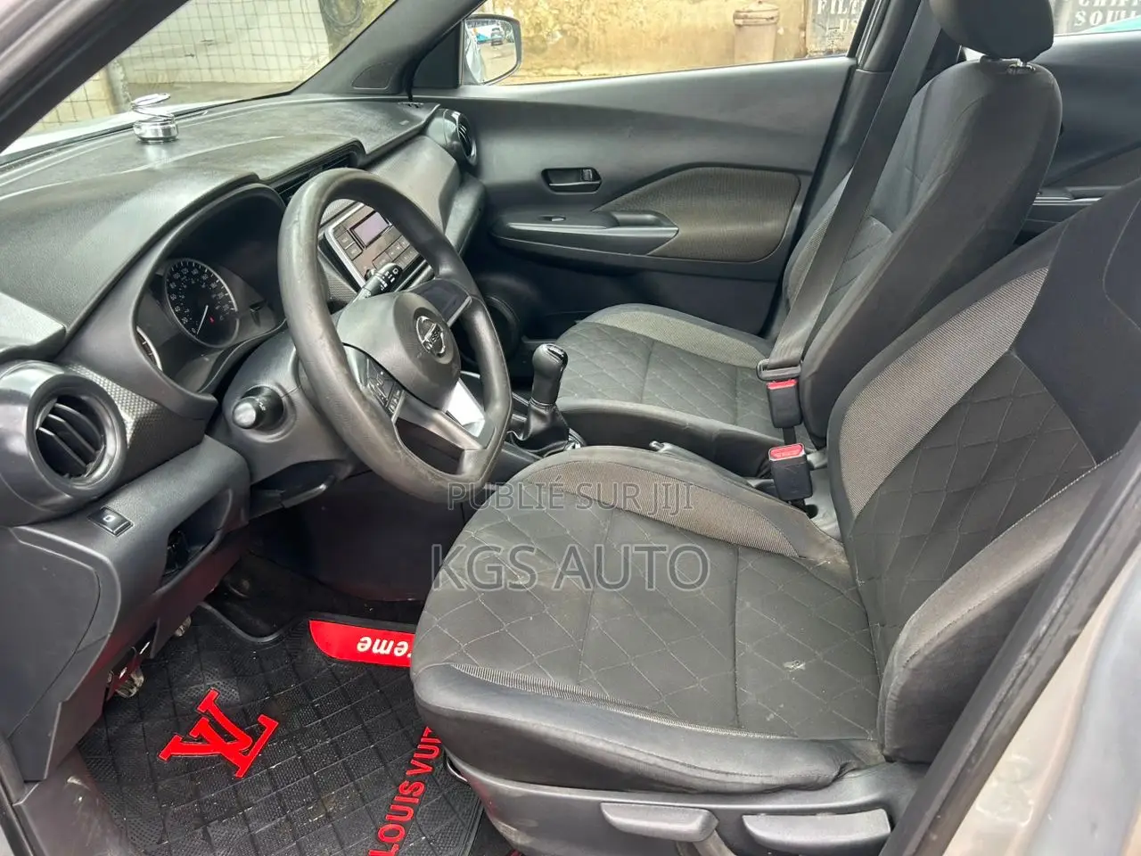 Nissan Kicks 2018 Gris