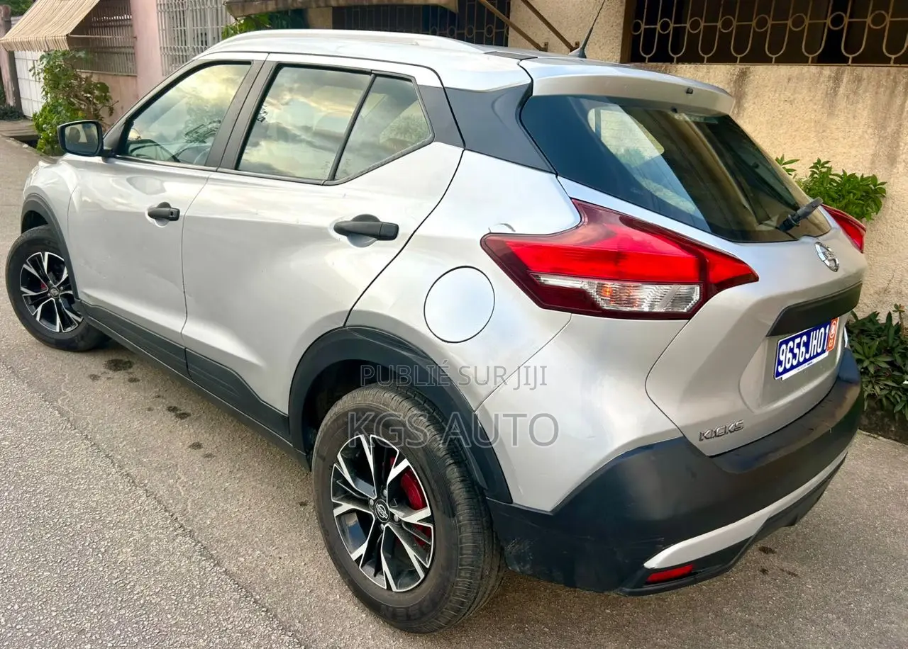 Nissan Kicks 2018 Gris