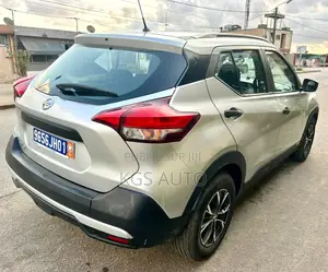 Nissan Kicks 2018 Gris