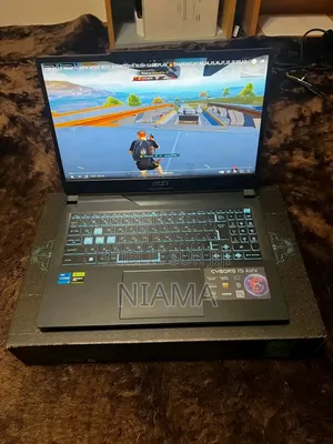 Photo - New Ordinateur Portable MSI Cyborg 14 16GB Intel Core I5 SSD 512GB