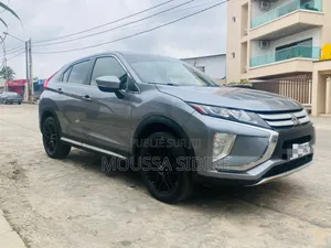 Mitsubishi Eclipse Cross 2020 Gris