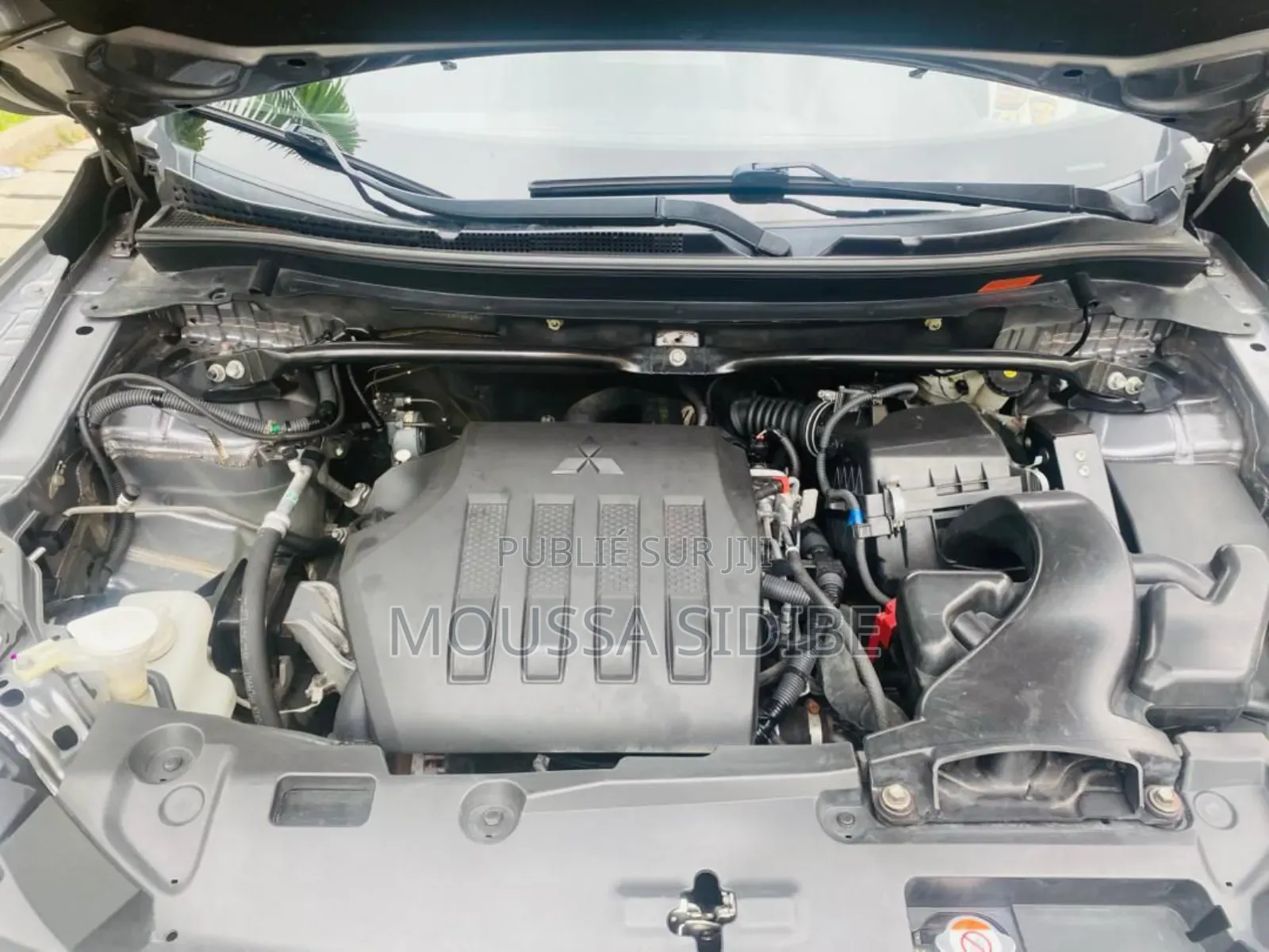 Mitsubishi Eclipse Cross 2020 Gris