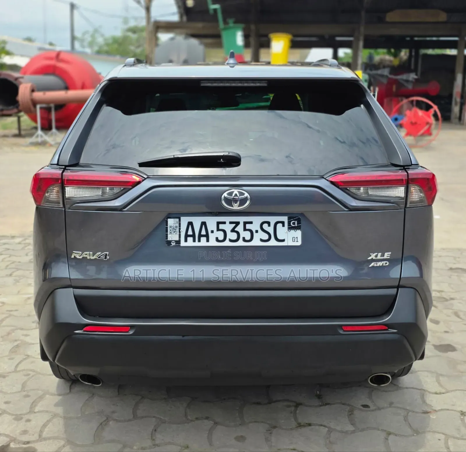 Toyota RAV4 XLE AWD 2020 Gris