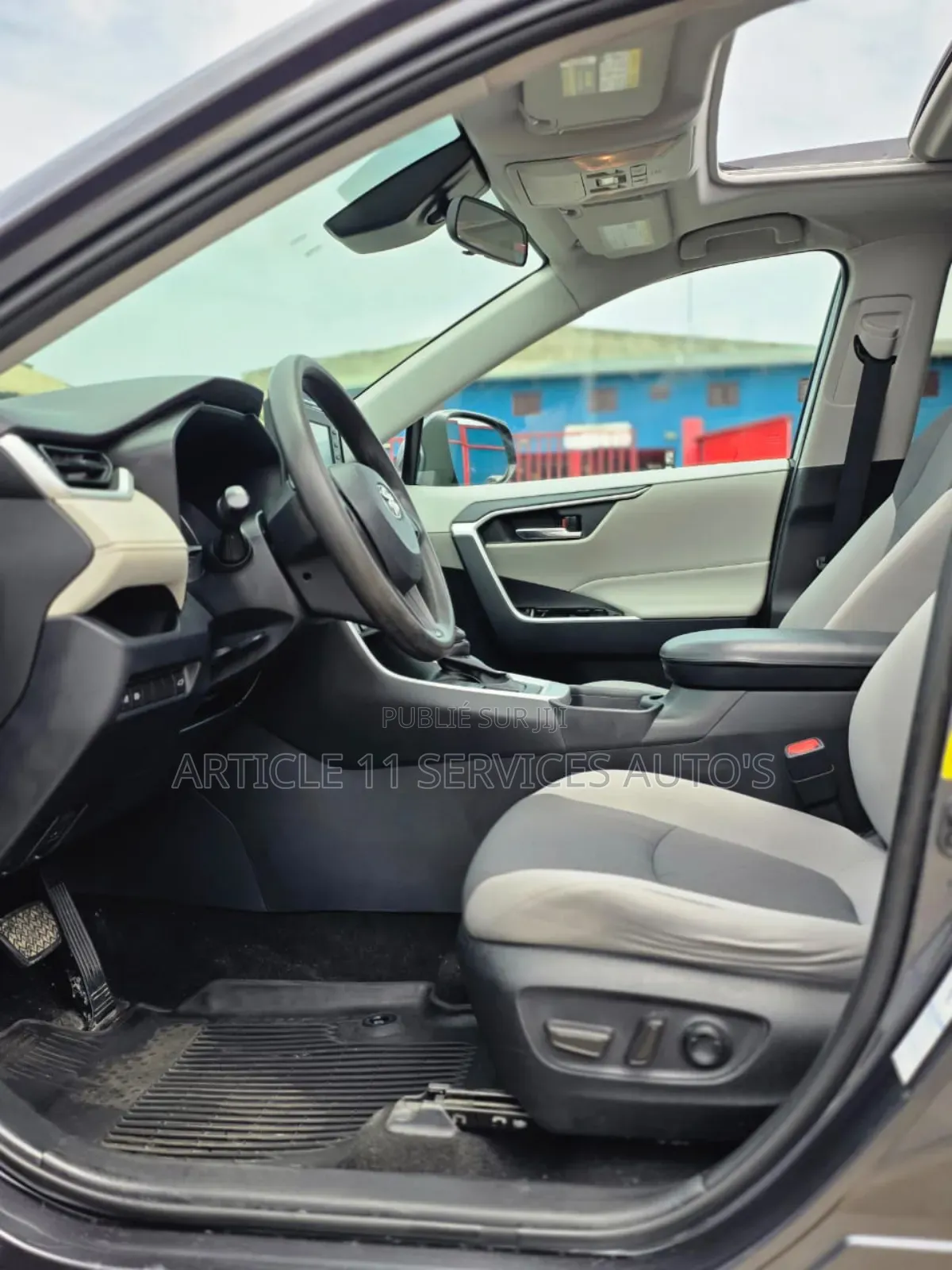 Toyota RAV4 XLE AWD 2020 Gris