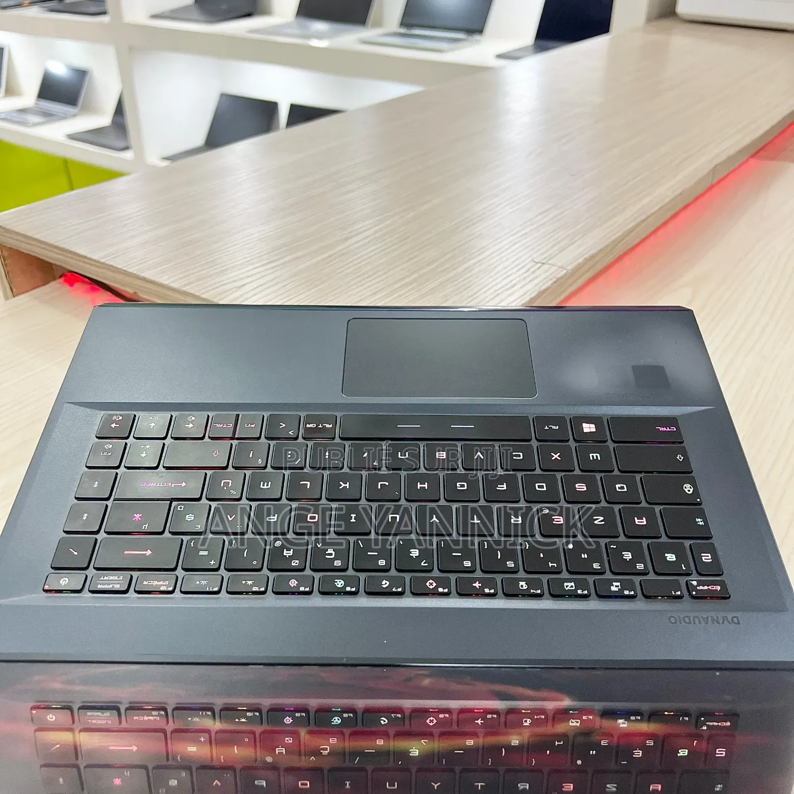 New MSI Raider GE68HX 13vi-202us 16GB Intel Core I7 SSD 512GB