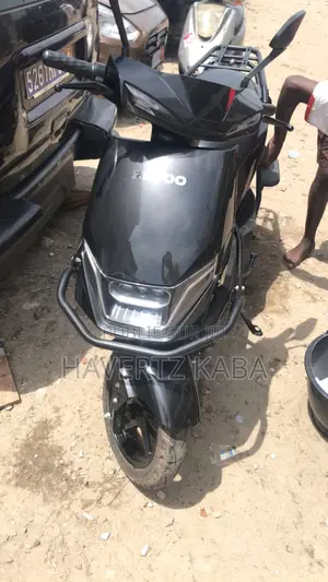 New TVS King Cargo 2025 Noir