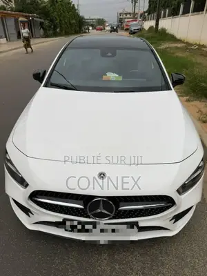Photo - Mercedes-Benz A-Class A 220 2022 Blanc
