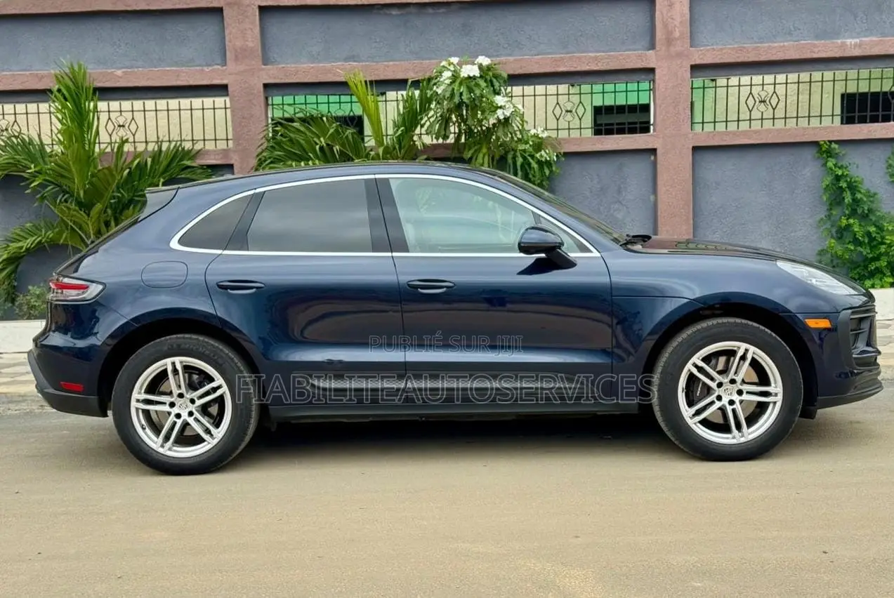 Porsche Macan 2024 Bleu