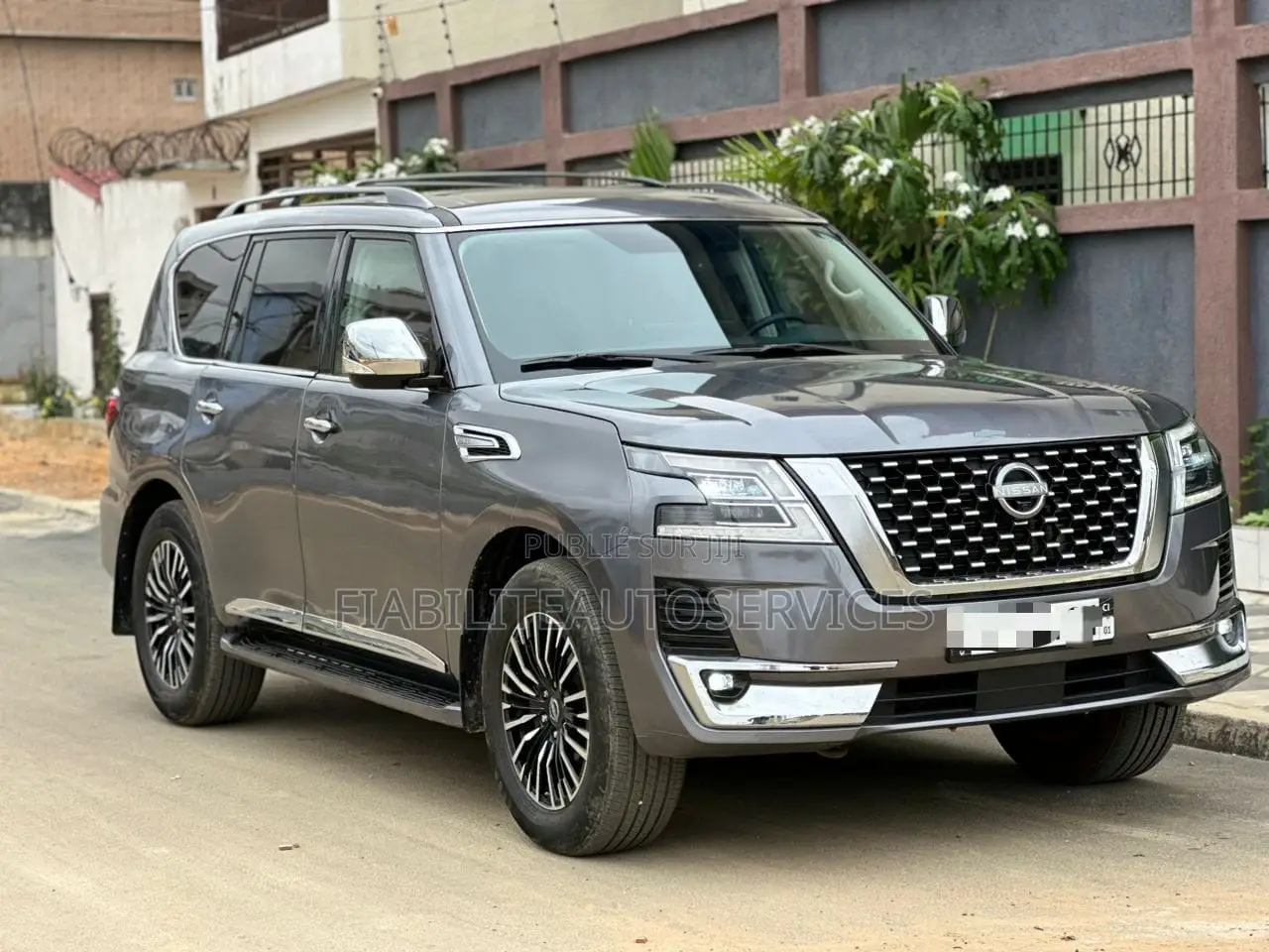 Nissan Patrol 2023 Gris