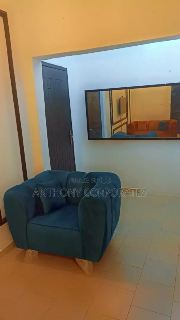 Appartement Meublé Studio À Angre CGK