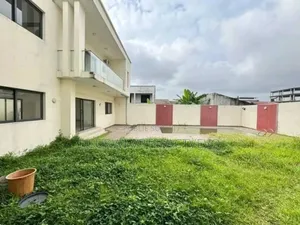 8chbre Duplex dans Golf Anterm, Cocody à Vendre