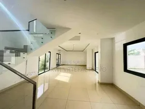 8chbre Duplex dans Golf Anterm, Cocody à Vendre