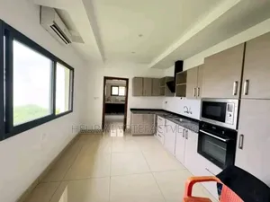 8chbre Duplex dans Golf Anterm, Cocody à Vendre