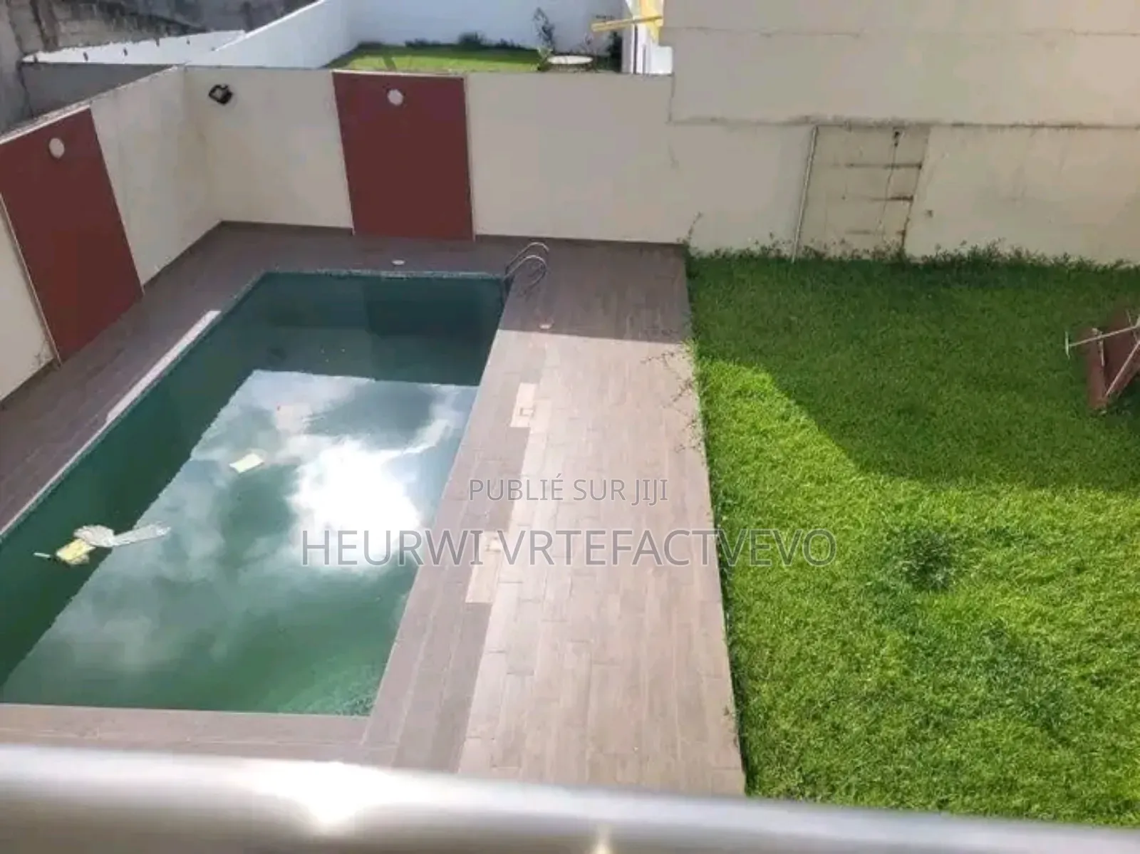 8chbre Duplex dans Golf Anterm, Cocody à Vendre