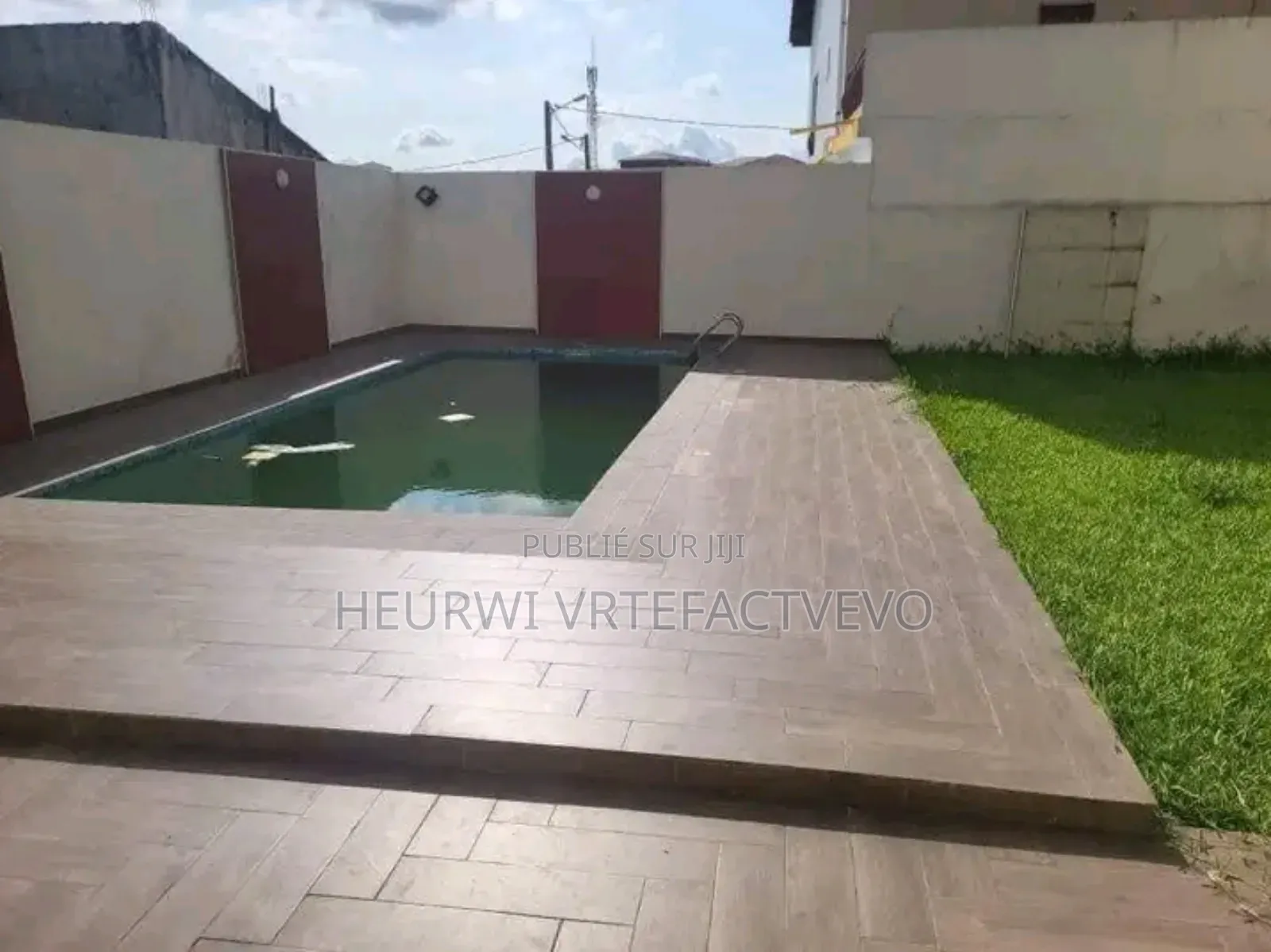 8chbre Duplex dans Golf Anterm, Cocody à Vendre