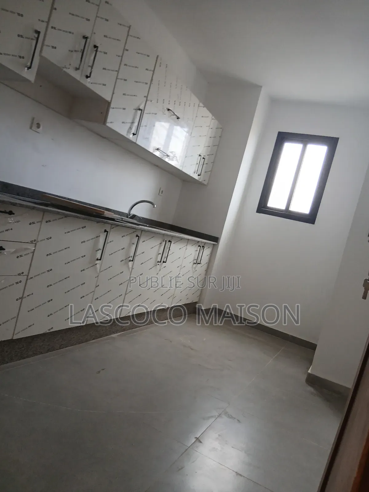 3chbre Appartement dans Lascoco Maison, Cocody à Louer