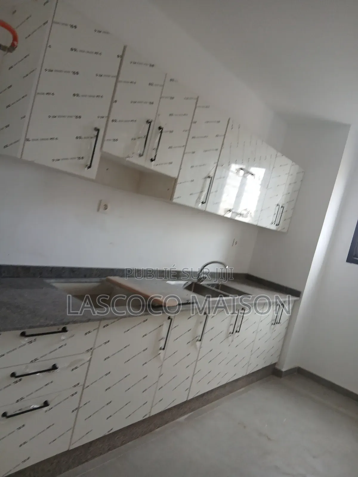 3chbre Appartement dans Lascoco Maison, Cocody à Louer