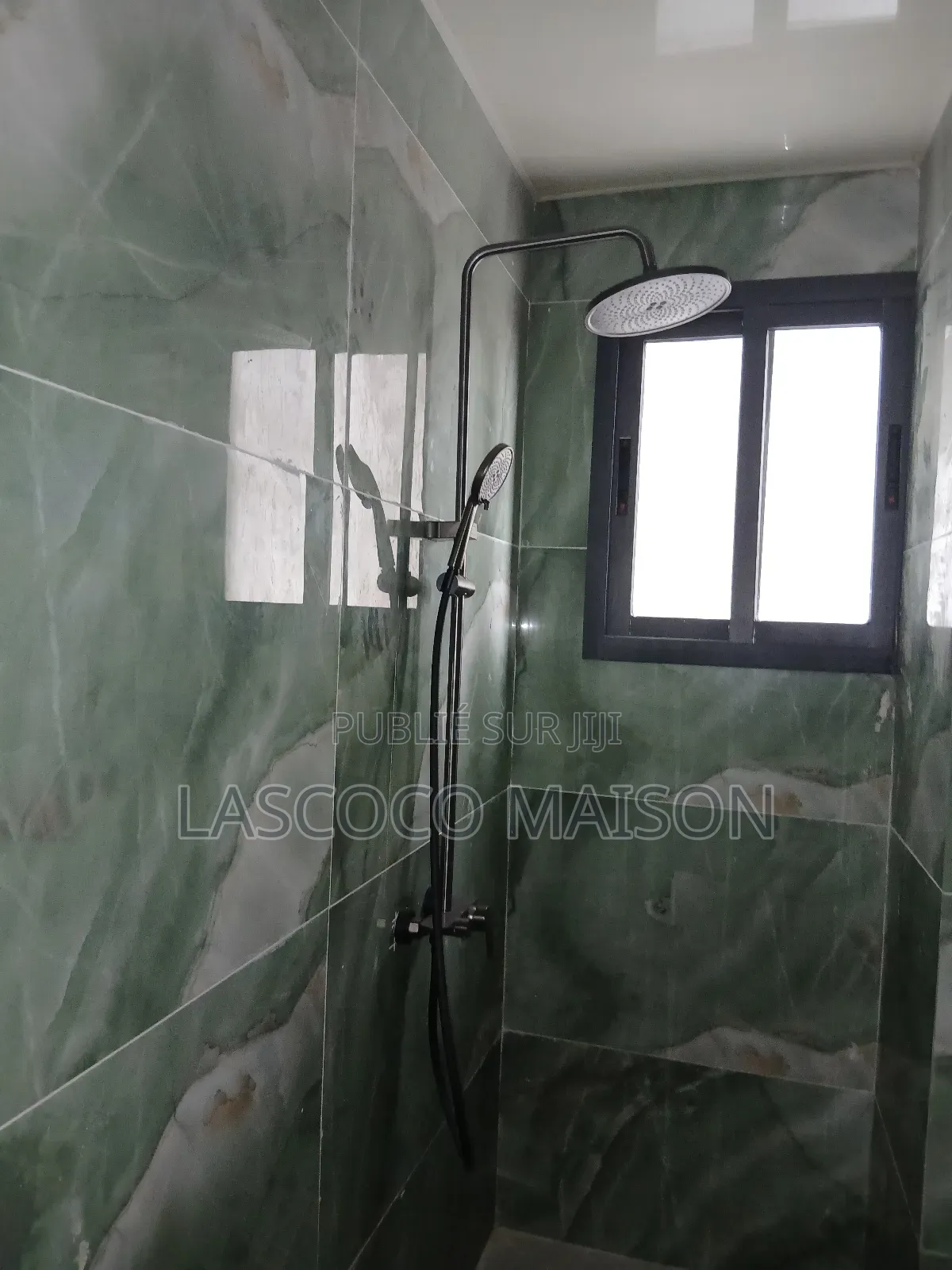 3chbre Appartement dans Lascoco Maison, Cocody à Louer