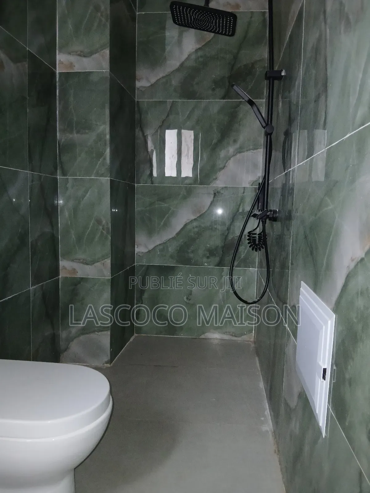 3chbre Appartement dans Lascoco Maison, Cocody à Louer