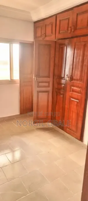 2chbre Appartement dans Avec Norco, Cocody à Vendre