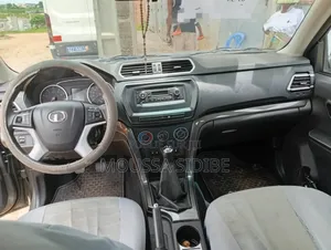 Nissan Micra 2010 Bleu