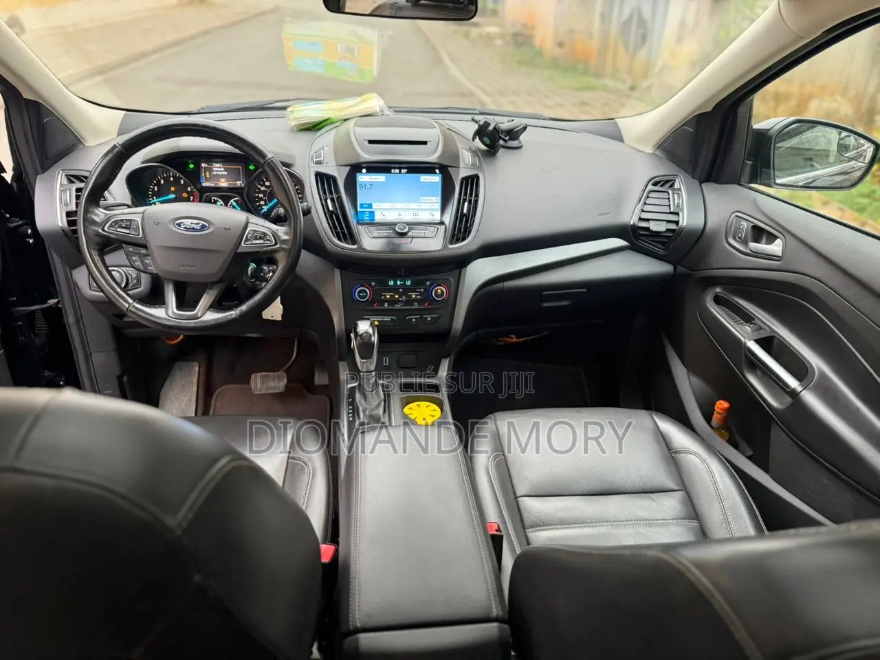 Ford Escape SEL FWD 2019 Noir