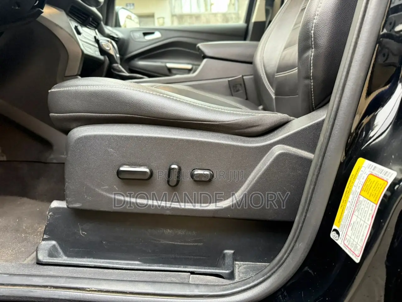 Ford Escape SEL FWD 2019 Noir