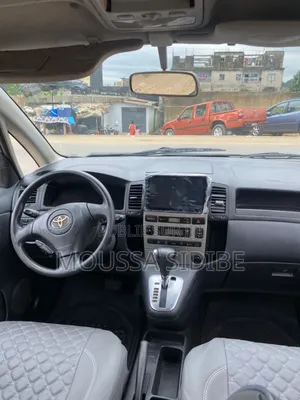 Toyota Corolla Verso 2004 Bleu