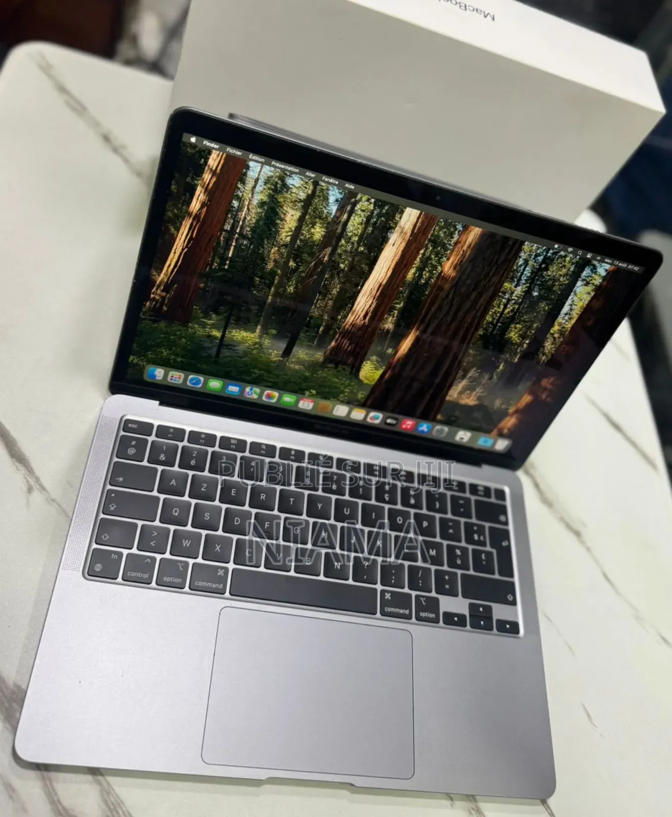 Neuf Apple MacBook Pro 2020 M1 16GB Apple M1 SSD 512GB