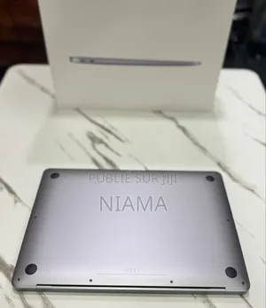 Neuf Apple MacBook Pro 2020 M1 16GB Apple M1 SSD 512GB