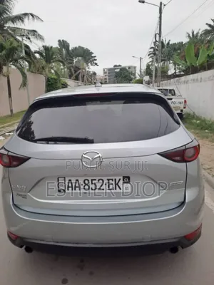 Photo - Mazda CX-5 2020 Gris