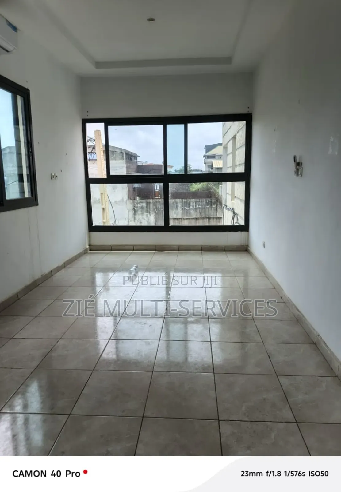 5chbre Duplex dans Zié Multi-Service, Cocody à Vendre