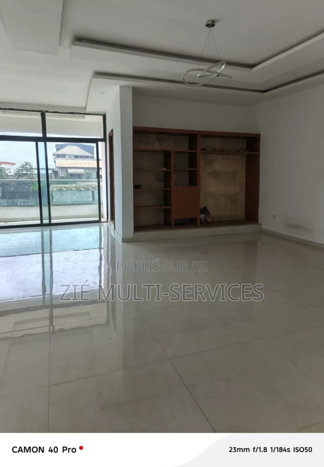 5chbre Duplex dans Zié Multi-Service, Cocody à Vendre